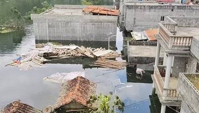 百色多个村庄被困水中已超半月，长涝难退为何重演？