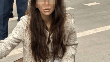 女网红流落柬埔寨，其母已在飞机上：她卧床两月不起，房东说再不接走怕她死了