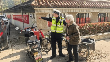 “这可能是最后一次来看你了”，常州九旬老人偷偷骑两个多小时三轮车祭扫亡夫