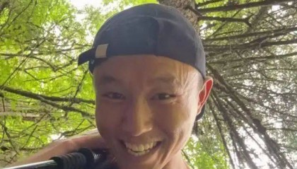 云南两男子徒步梅里雪山失联超20天，其中一人女友悬赏：找到活人20万元，遗体5万元