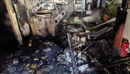 北京怀柔一餐厅凌晨起火 碗柜长期未检修惹的祸