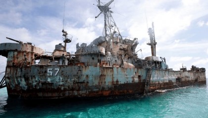 解放军拖船赶到仁爱礁，离破船还剩最后5海里，清场进入倒计时？