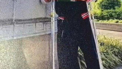 录取书送达时凉山“拄拐少年”已离世 老师同学纷纷悼念