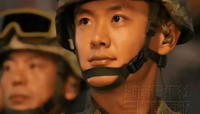 新华社认证的这枚帅兵哥已婚，军嫂晒结婚照啦！