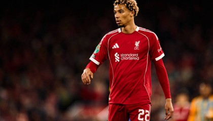 连续两场了！推特球迷晒图热议：萨拉赫不传维尔茨🤨