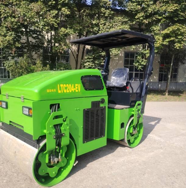 环保战士丨LTC204EV电动压路机高效节能，未来已来！