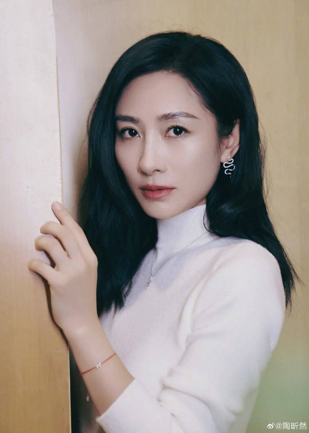 热搜第一！知名女星官宣离婚