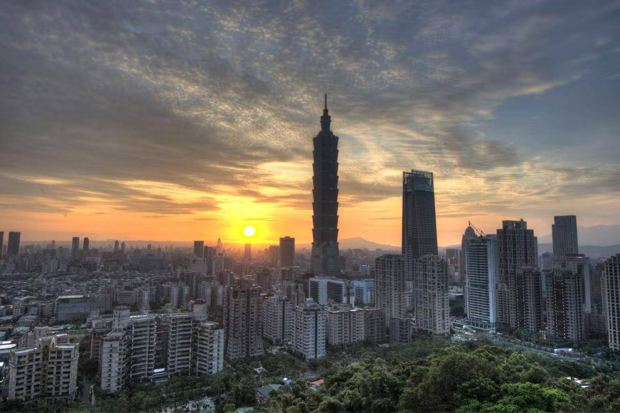 令人意外！朱立伦表态轰动两岸，民进党大难临头，统一时机已到？