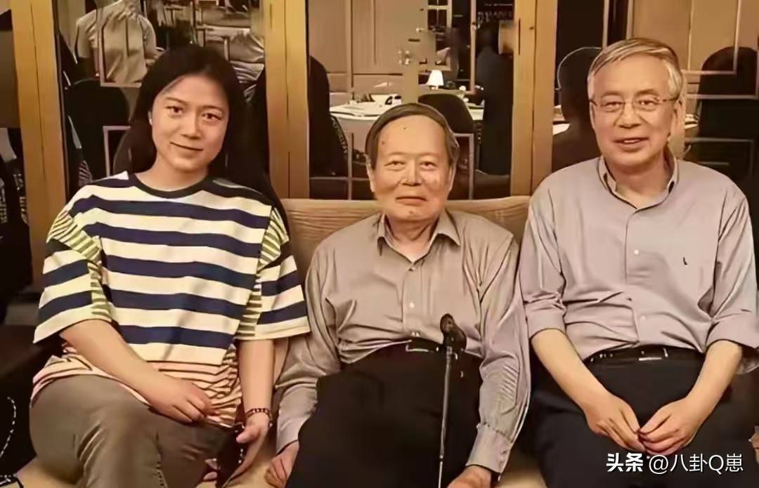 不查不知道,一查吓一跳!杨振宁的弟弟杨振汉,人生活的这么精彩