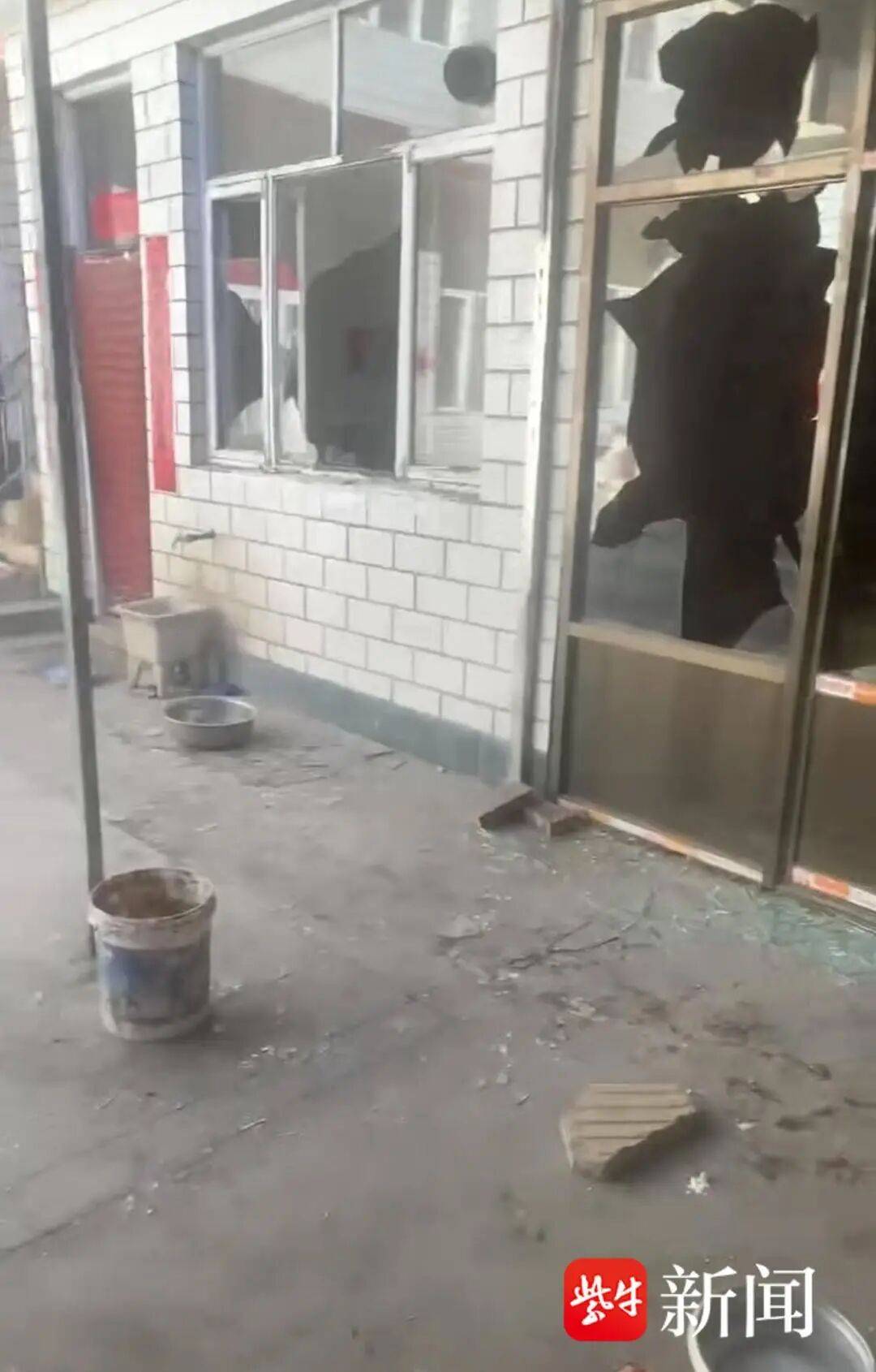 山西长治“狗咬人被摔死，狗主人上门理论被反杀”案今日开庭，被告人家属：对方先动手，父亲系正当防卫，律师将做无罪辩护