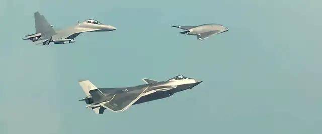 我们落后了？土耳其完成“世界首次无人机发射空空弹”，性能如何