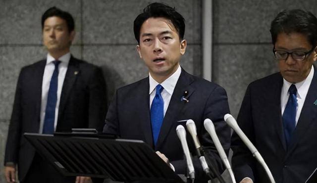 歼15对日机亮剑，美防长紧急警告日本，高市早苗却发言要求中方