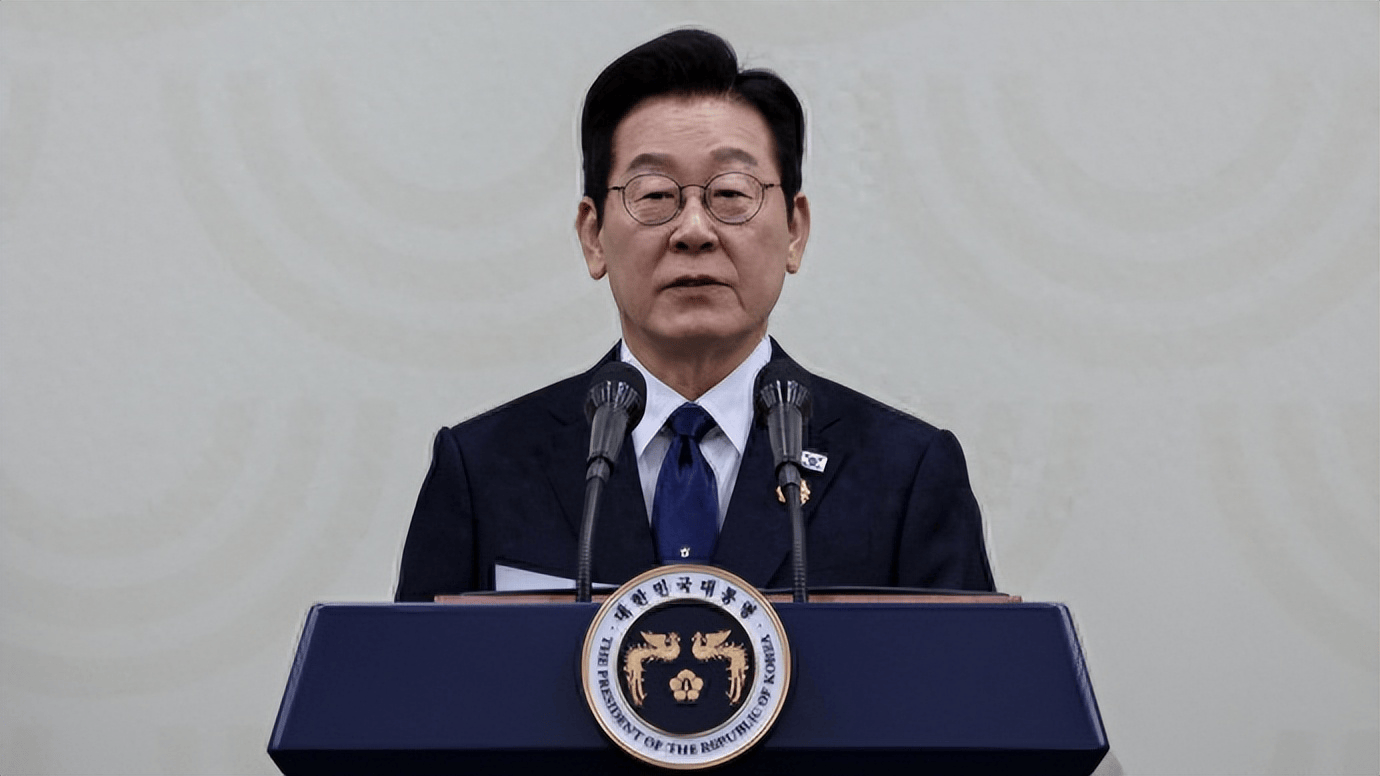 李在明第一天在北京表态，不想成为尹锡悦，也不是另一个文在寅？