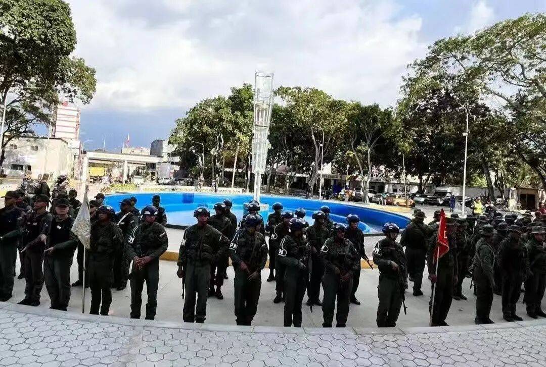 委内瑞拉代总统：营救马杜罗及第一夫人