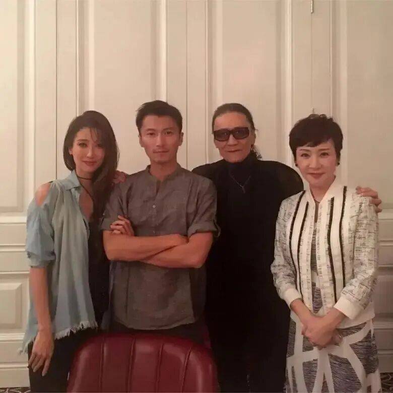 谢霆锋、谢婷婷发讣告:一家沉浸于悲痛之中