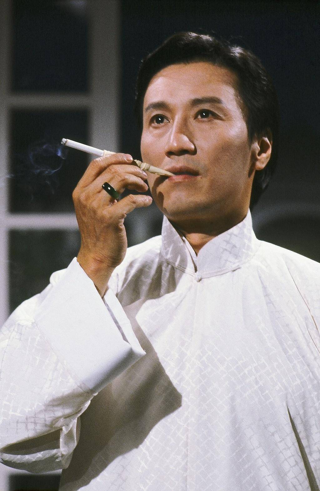 “香港第一代男神”谢贤离世：纵横影坛70余年，85岁成为金像奖最佳男主角