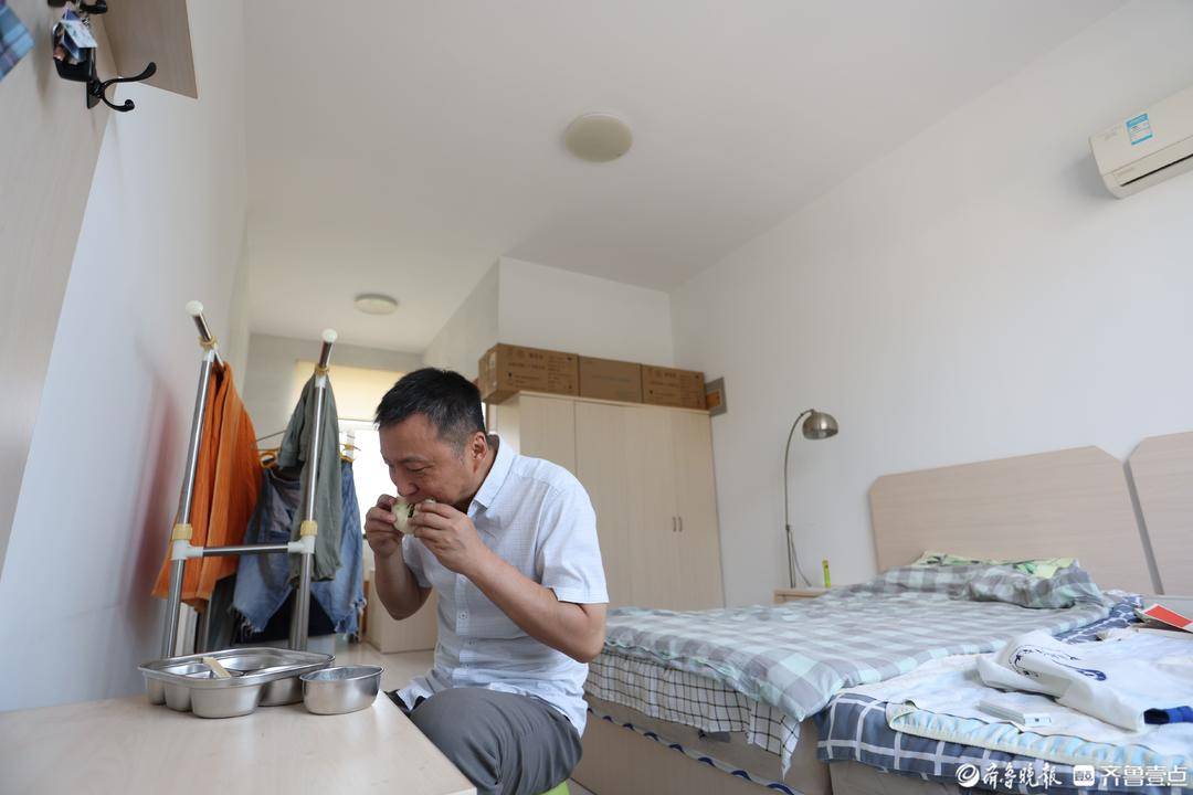 拾光|几十年如一日，他准点放气球高空测天气