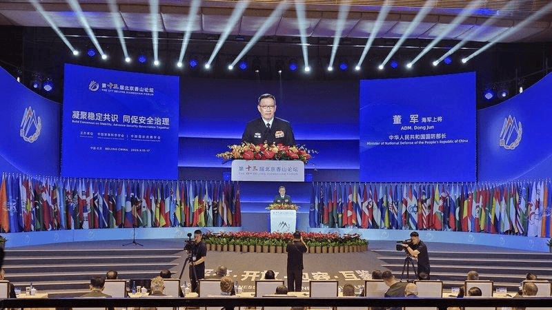 前首相鸠山由纪夫在北京苦口婆心，想为日本“求个出路”，高市早苗未必能懂